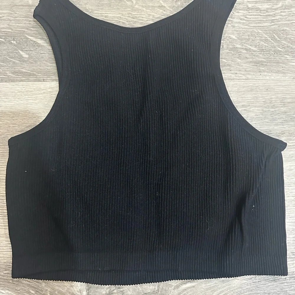 Black Ribbed Crop Top - Picture 2 of 2